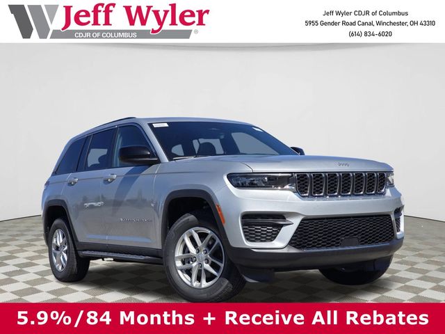 Silver Zynith 2025 Jeep Grand Cherokee Laredo 4WD SUV / Crossover Four-Wheel Drive 8-Speed Automatic