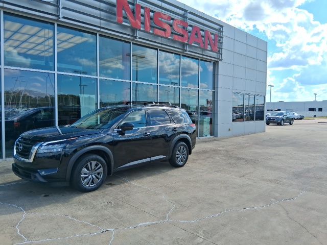 Used 2025 Nissan Pathfinder SUV