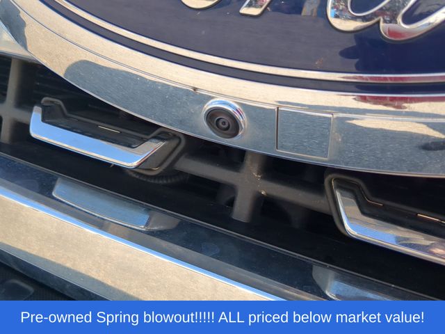 Used 2023 Gray Metallic Ford Lariat image 9