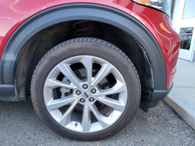 2022 Rapid Red Metallic Tinted Clearcoat Ford Explorer Platinum 4X4 SUV