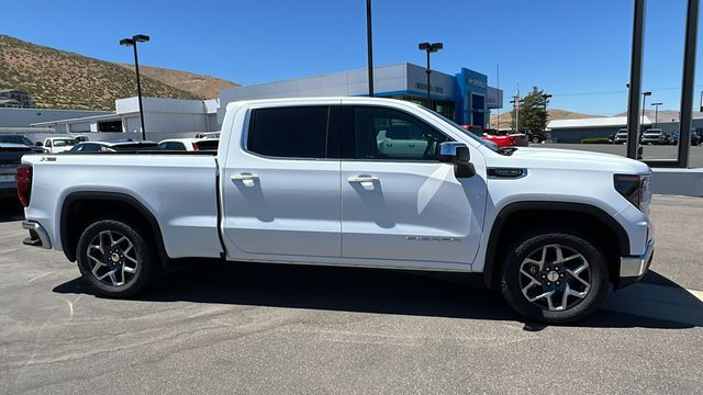 2024 GMC Sierra 1500 SLE 2