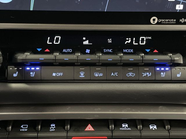2022 Toyota Tundra Hybrid Platinum photo
