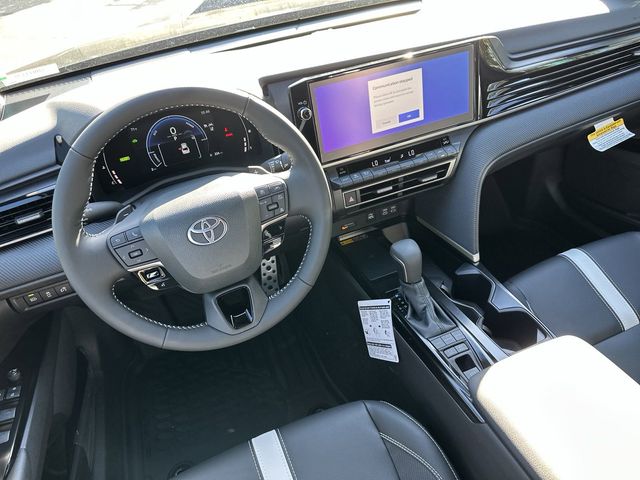 2025 Toyota Camry SE 13