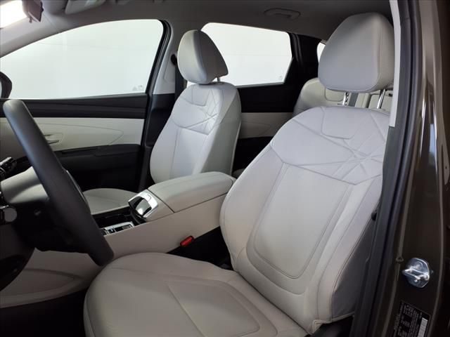 2025 Hyundai Tucson SE photo