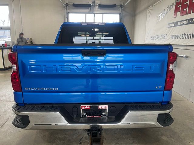 2025 Chevrolet Silverado 1500 LT photo
