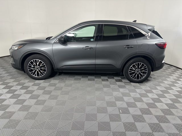 Used 2023 Ford Escape Hybrid SUV