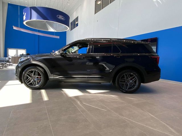 2025 Ford Explorer ST 17