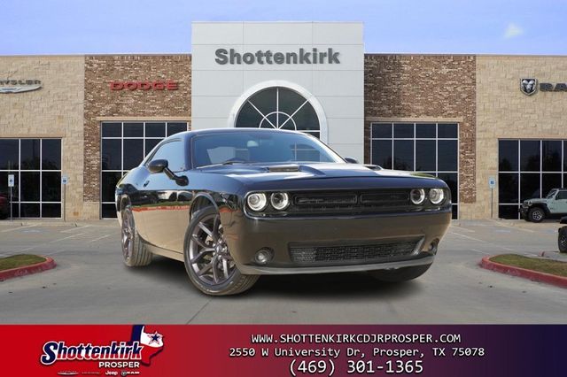 Pitch Black Clearcoat 2020 Dodge Challenger SXT RWD Coupe Rear-Wheel Drive 8-Speed Automatic