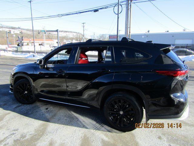used 2023 Toyota Highlander car, priced at $36,999