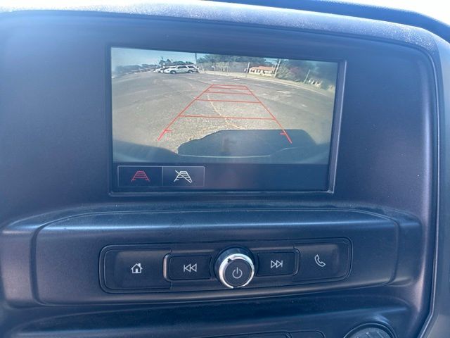Used 2016 White GMC Base image 10