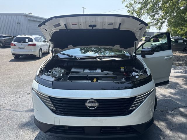 Used 2025 White Nissan SL image 32