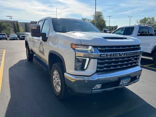 Summit White 2021 Chevrolet Silverado 2500HD Pickup Truck Four-Wheel Drive Automatic