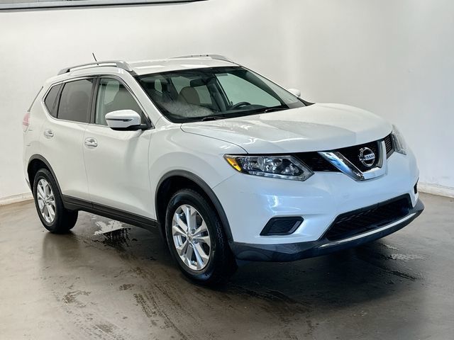 2016 Nissan Rogue SV White at Rafferty Subaru