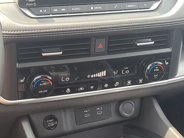 Used 2025 Nissan Rogue SUV