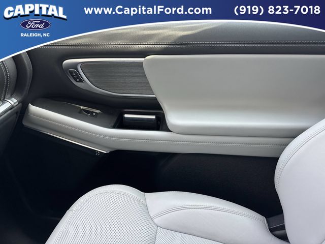 Used 2025 Black Ford Platinum image 29
