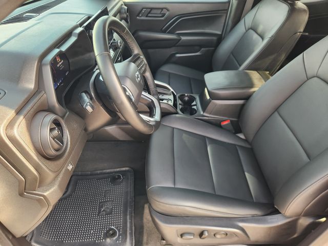 2025 Chevrolet Colorado Trail Boss White at AutoSavvy Houston Northwest