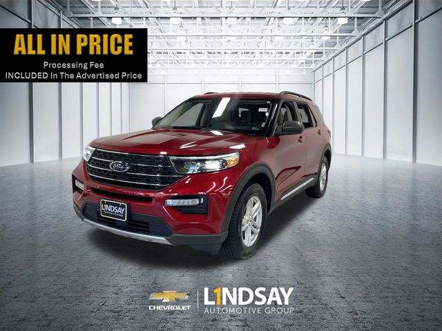 Red Metallic 2022 Ford Explorer XLT AWD SUV / Crossover All-Wheel Drive Automatic