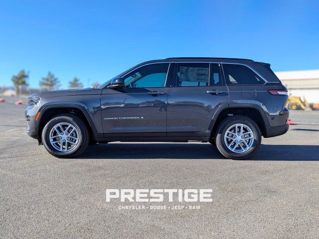 2024 Jeep Grand Cherokee Laredo 6