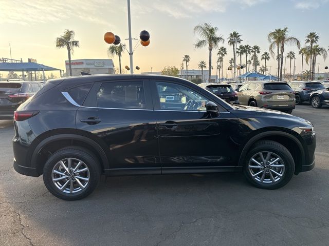 2022 Mazda CX-5 2.5 S Preferred Package 4