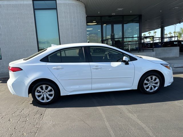 2023 Toyota Corolla Hybrid LE 5