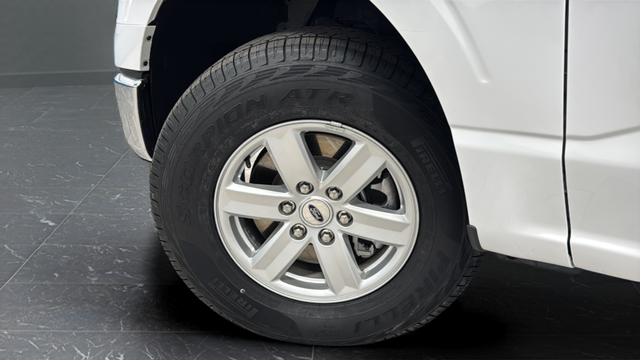 Used 2023 Oxford White Ford XLT image 34