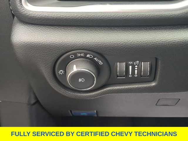 Used 2025 Chrysler Pacifica Van