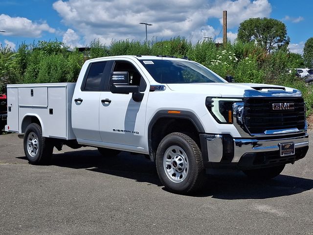 Summit White 2026 GMC Sierra 3500HD Pickup Truck Four-Wheel Drive Automatic