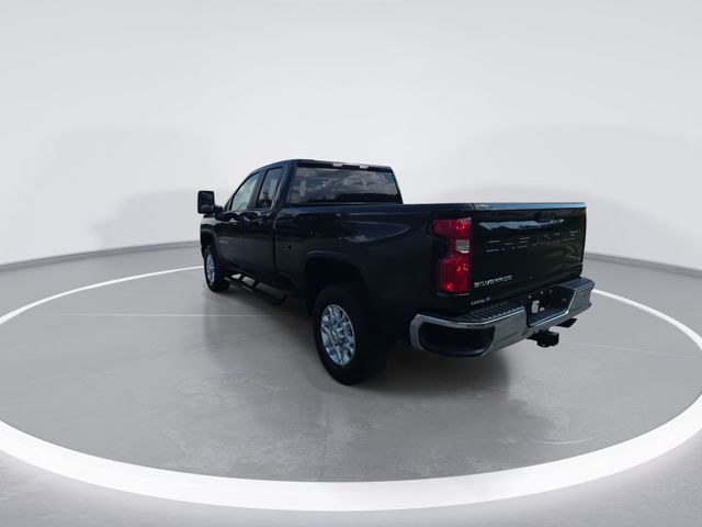 Used 2021 Mosaic Black Metallic Chevrolet LT image 6