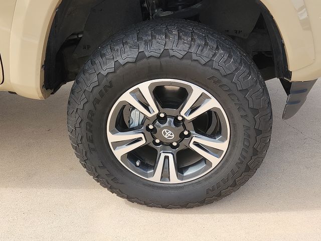 Used Car 2018 Toyota Tacoma  Trd Sport For Sale Under $30,000 In Plainview, Texas