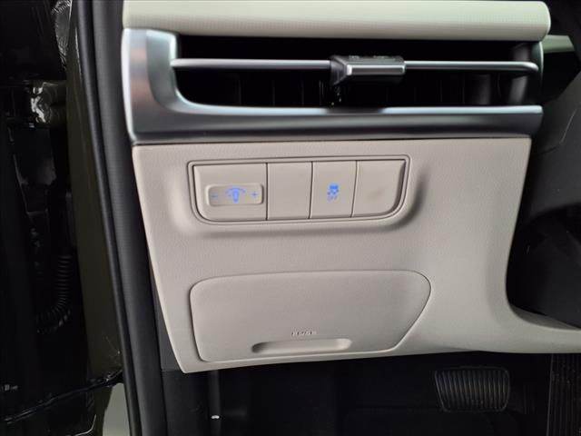 2025 Hyundai Tucson SE photo