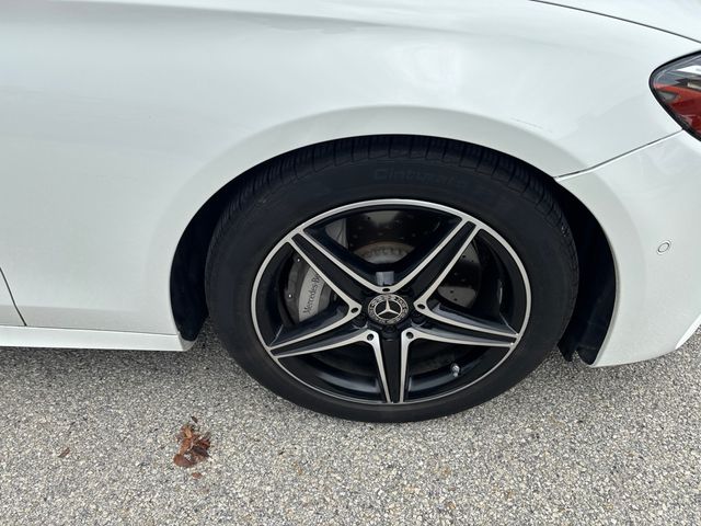 Used 2018  Mercedes-Benz E 300 image 15