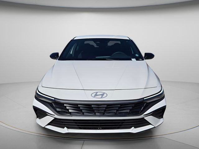 2026 Hyundai Elantra - $23,340