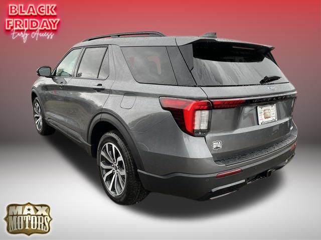 2025 Ford Explorer ST-Line 8