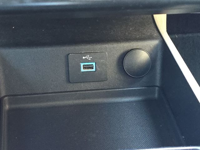 2017 Ford Fusion SE:168087B