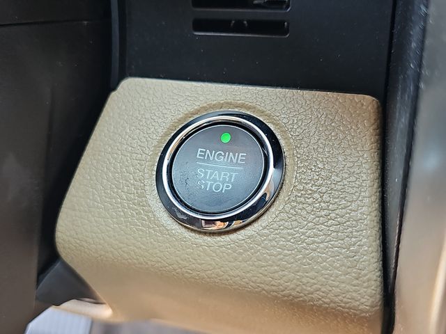 Certified Used 2019 White Ford Lariat image 28