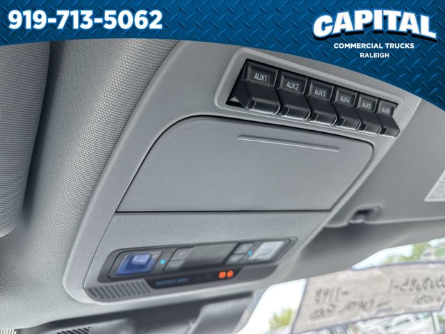 New 2026 White Ford 16FT BOX/LIFTGATE image 33