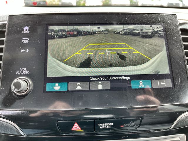 Used 2022 White Honda Touring image 25
