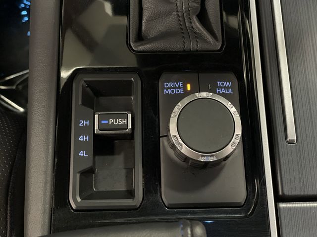 2022 Toyota Tundra Hybrid Platinum photo