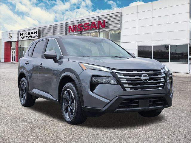 2024 Nissan Rogue SV's photo