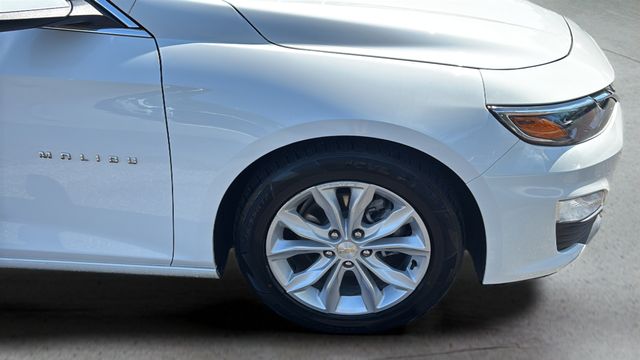 Used 2025 White Chevrolet LT image 34