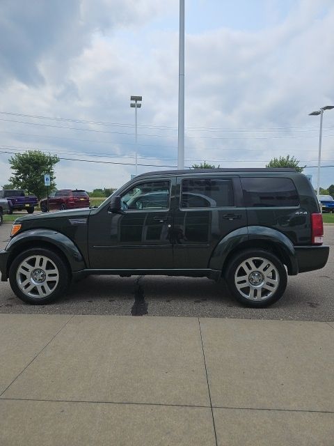 2010 Dodge Nitro Detonator - Natural Green Pearlcoat exterior view 11