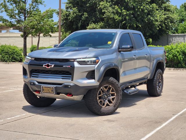 Sterling Gray Metallic 2024 Chevrolet Colorado Pickup Truck Four-Wheel Drive 8-Speed Automatic