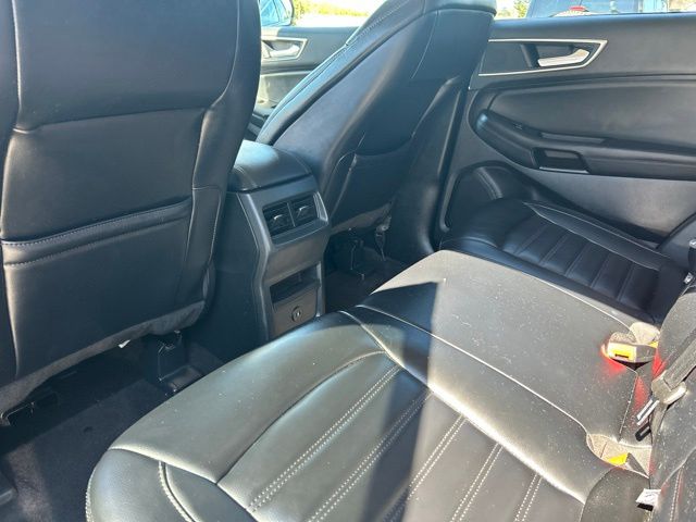 Used 2024 Silver Ford SEL image 13