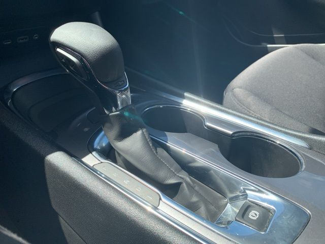 2023 Chevrolet Malibu LT photo