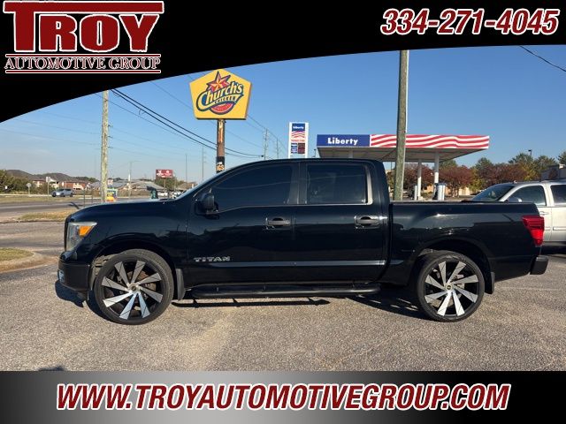 2017 Nissan Titan S Crew Cab 4WD