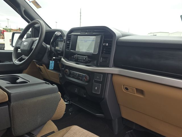 2023 Ford F-150 XLT:B02535