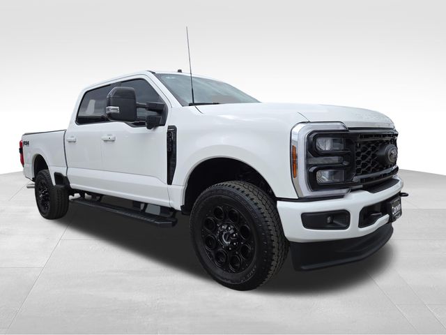 2026 Ford F-350 Super Duty Lariat Crew Cab 4WD