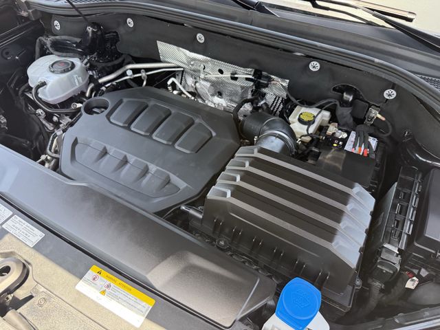 2025 Volkswagen Atlas 2.0T SE w/Technology Black at Gullo Toyota