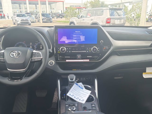 New 2026 Toyota Highlander SUV