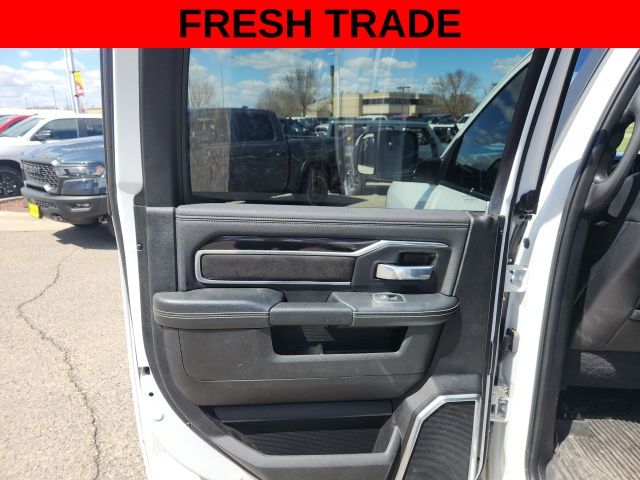 Bright White Clearcoat 2021 RAM 2500 Laramie Crew Cab 4WD Pickup Truck Four-Wheel Drive 6-Speed Automatic